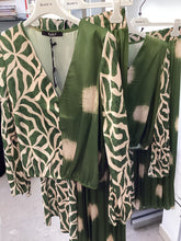 Carica l'immagine nel visualizzatore di Gallery, Blusa