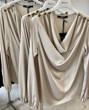 Carica l'immagine nel visualizzatore di Gallery, Blusa