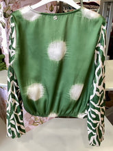 Carica l'immagine nel visualizzatore di Gallery, Blusa