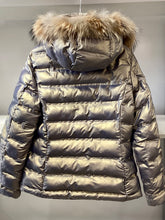 Carica l'immagine nel visualizzatore di Gallery, Giubbotto