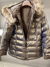 Carica l'immagine nel visualizzatore di Gallery, Giubbotto