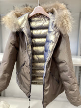 Carica l'immagine nel visualizzatore di Gallery, Giubbotto