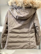 Carica l'immagine nel visualizzatore di Gallery, Giubbotto