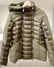 Carica l'immagine nel visualizzatore di Gallery, Giubbotto