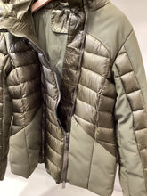 Carica l'immagine nel visualizzatore di Gallery, Giubbotto