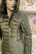 Carica l'immagine nel visualizzatore di Gallery, Giubbotto