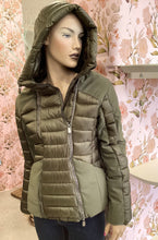 Carica l'immagine nel visualizzatore di Gallery, Giubbotto