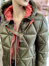 Carica l'immagine nel visualizzatore di Gallery, Giubbotto