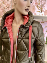 Carica l'immagine nel visualizzatore di Gallery, Giubbotto