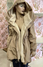 Carica l'immagine nel visualizzatore di Gallery, Giaccone Parka