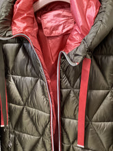 Carica l'immagine nel visualizzatore di Gallery, Giubbotto