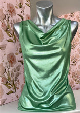 Carica l'immagine nel visualizzatore di Gallery, Canotta