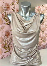 Carica l'immagine nel visualizzatore di Gallery, Canotta