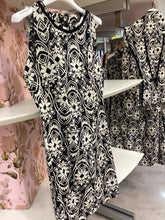 Carica l'immagine nel visualizzatore di Gallery, Abitino