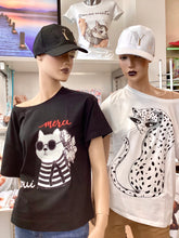 Carica l&#39;immagine nel visualizzatore di Gallery, T-shirt
