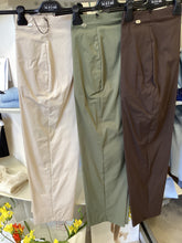 Carica l'immagine nel visualizzatore di Gallery, Pantalone donna
