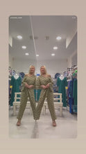 Carica e avvia il video nel visualizzatore di galleria, Blusa e pantalone

